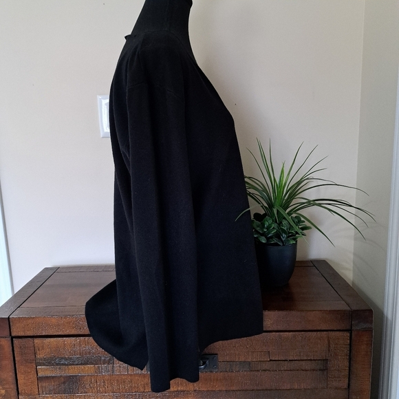Splendid Sweater V-Neck Black Pull Over Women's Small Tunic Knit Top NWT - Picture 2 of 15